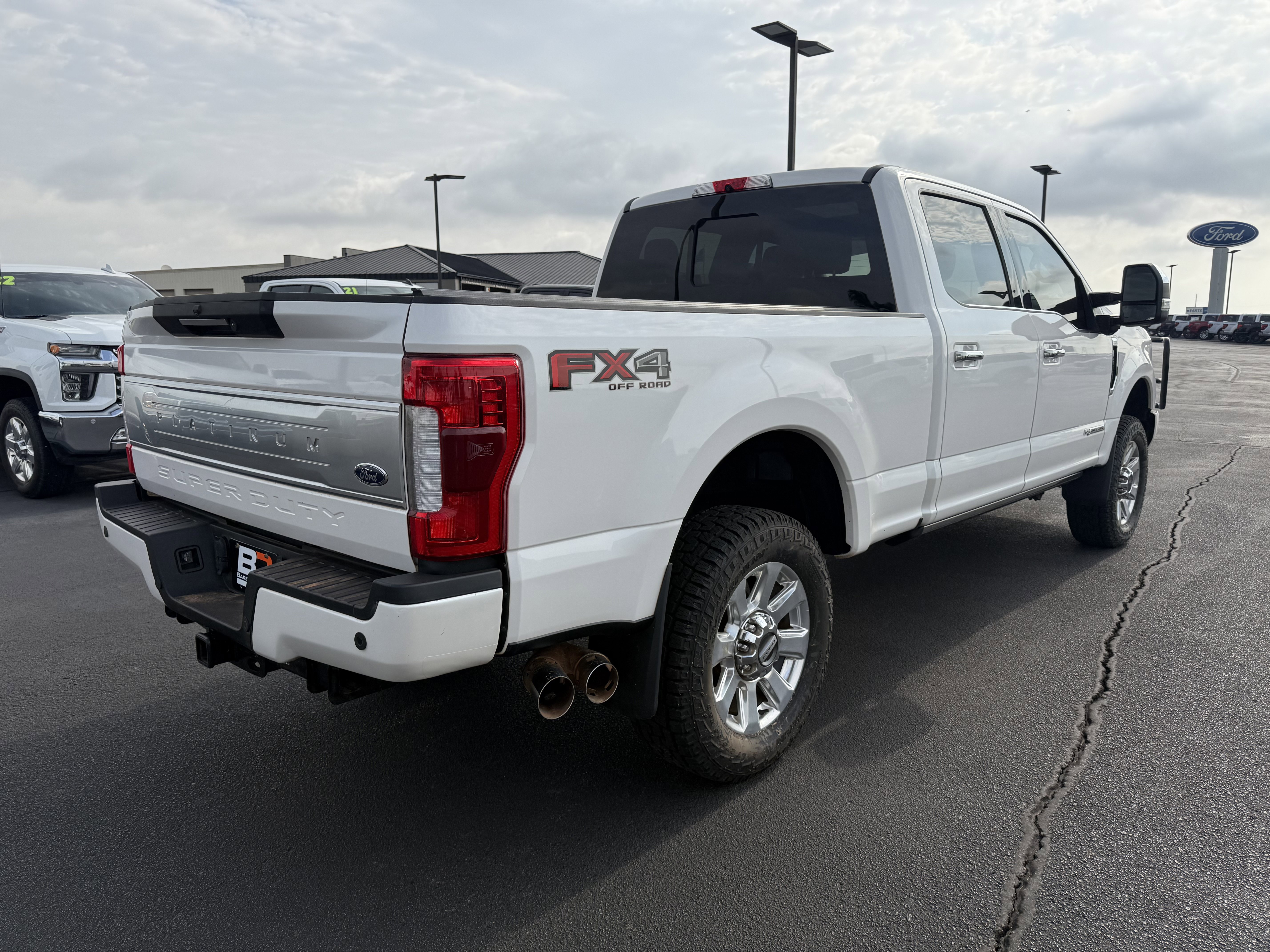 Used 2019 Ford F250 Platinum w/ Platinum Ultimate Package AWD/4WD image 3