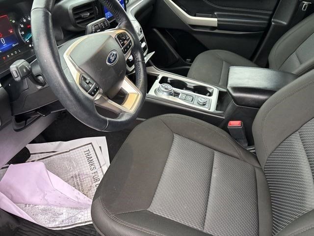Used 2022 Ford Explorer XLT image 11