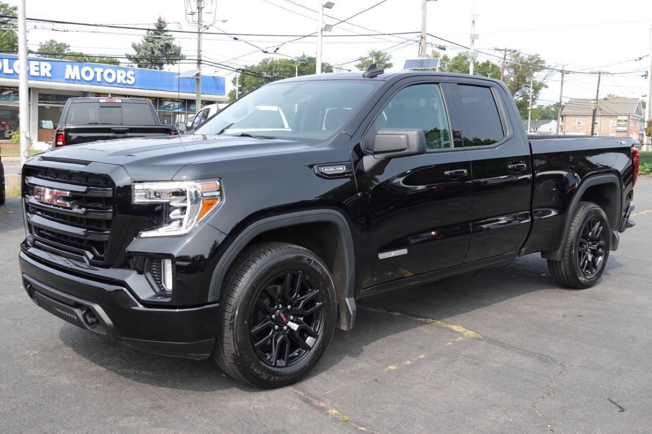 Used 2022 GMC Sierra 1500 Elevation w/ X31 Off-Road Package AWD/4WD image 1