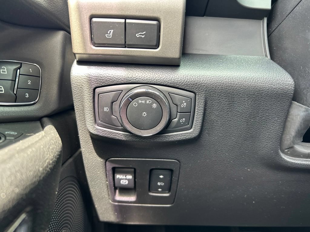 Used 2019 Ford Expedition Max XLT w/ Equipment Group 202A AWD/4WD image 58