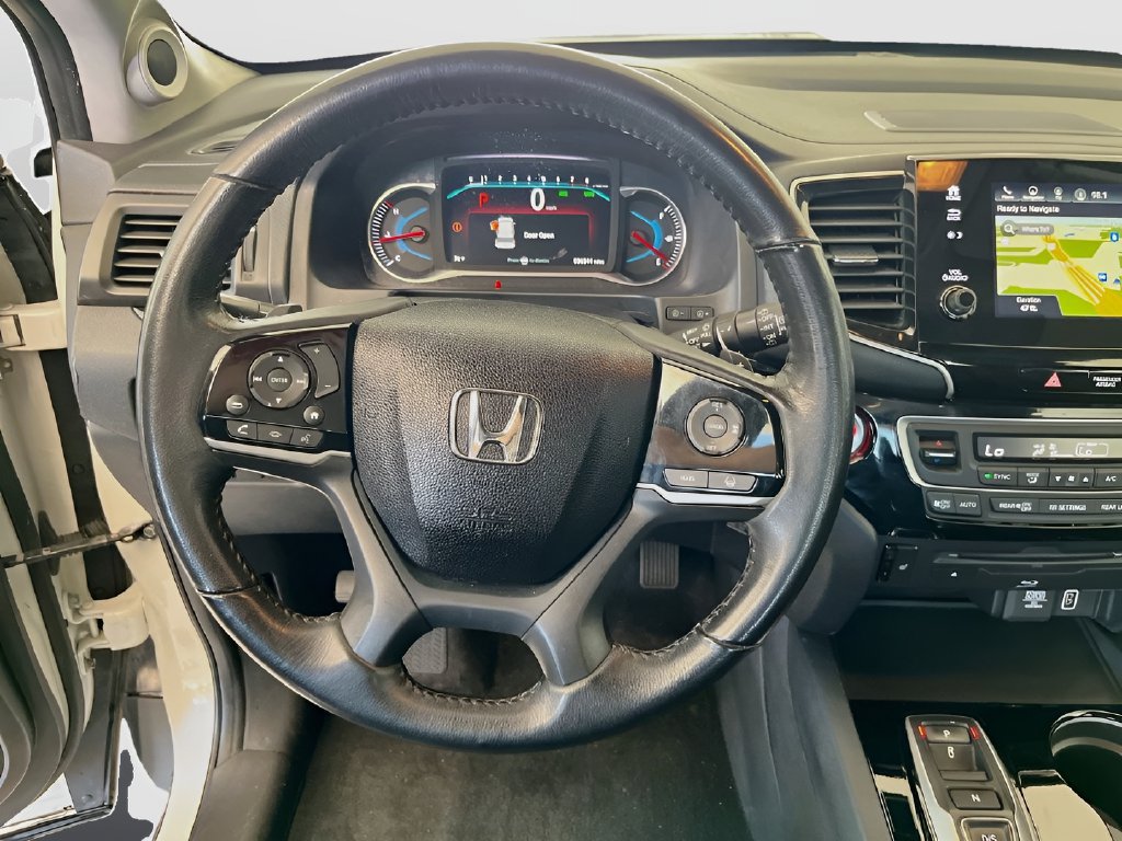 Used 2021 Honda Pilot Touring image 11