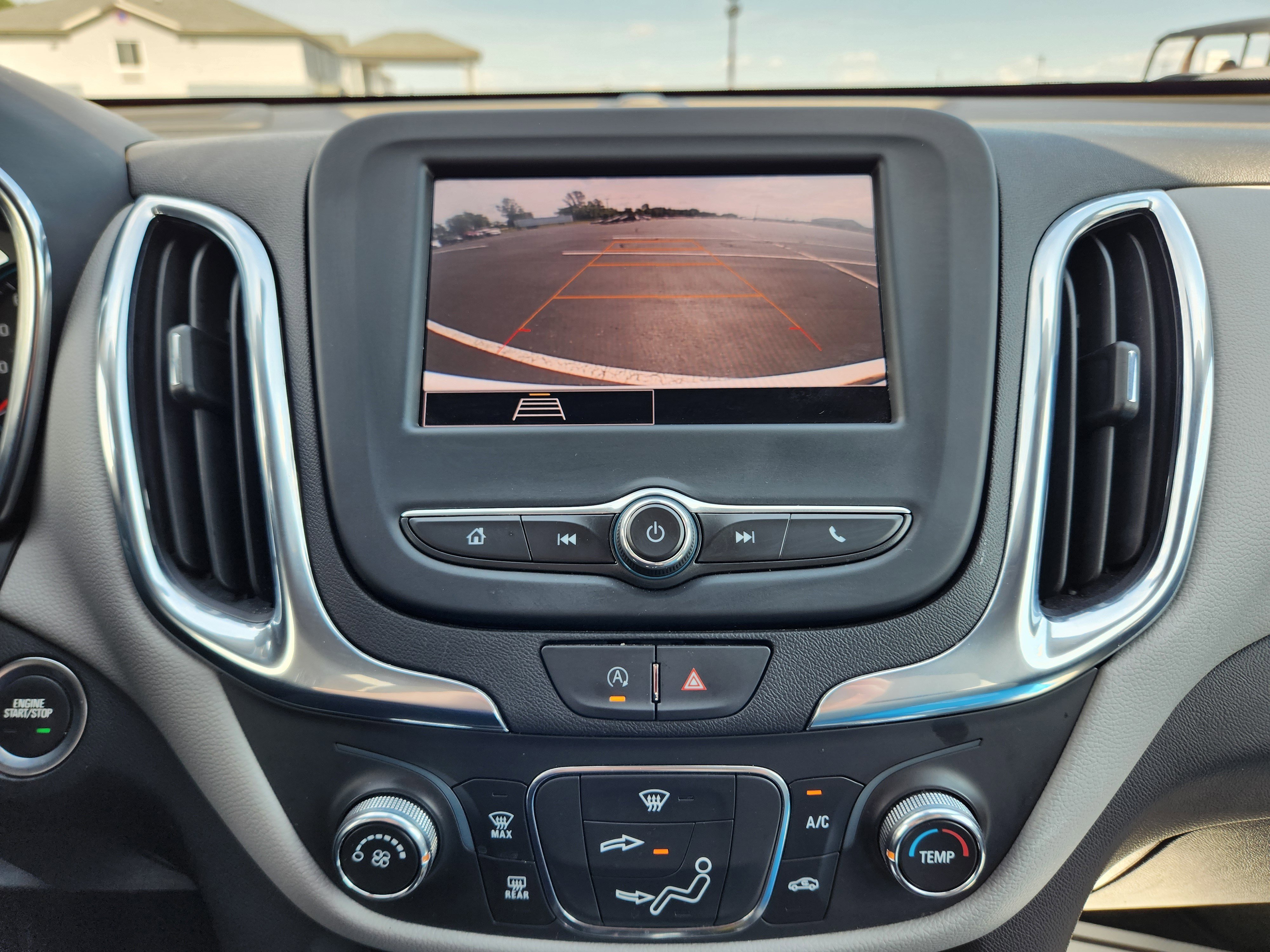 Used 2023 Chevrolet Equinox LT image 19