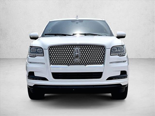 Used 2022 Lincoln Navigator Reserve RWD image 3