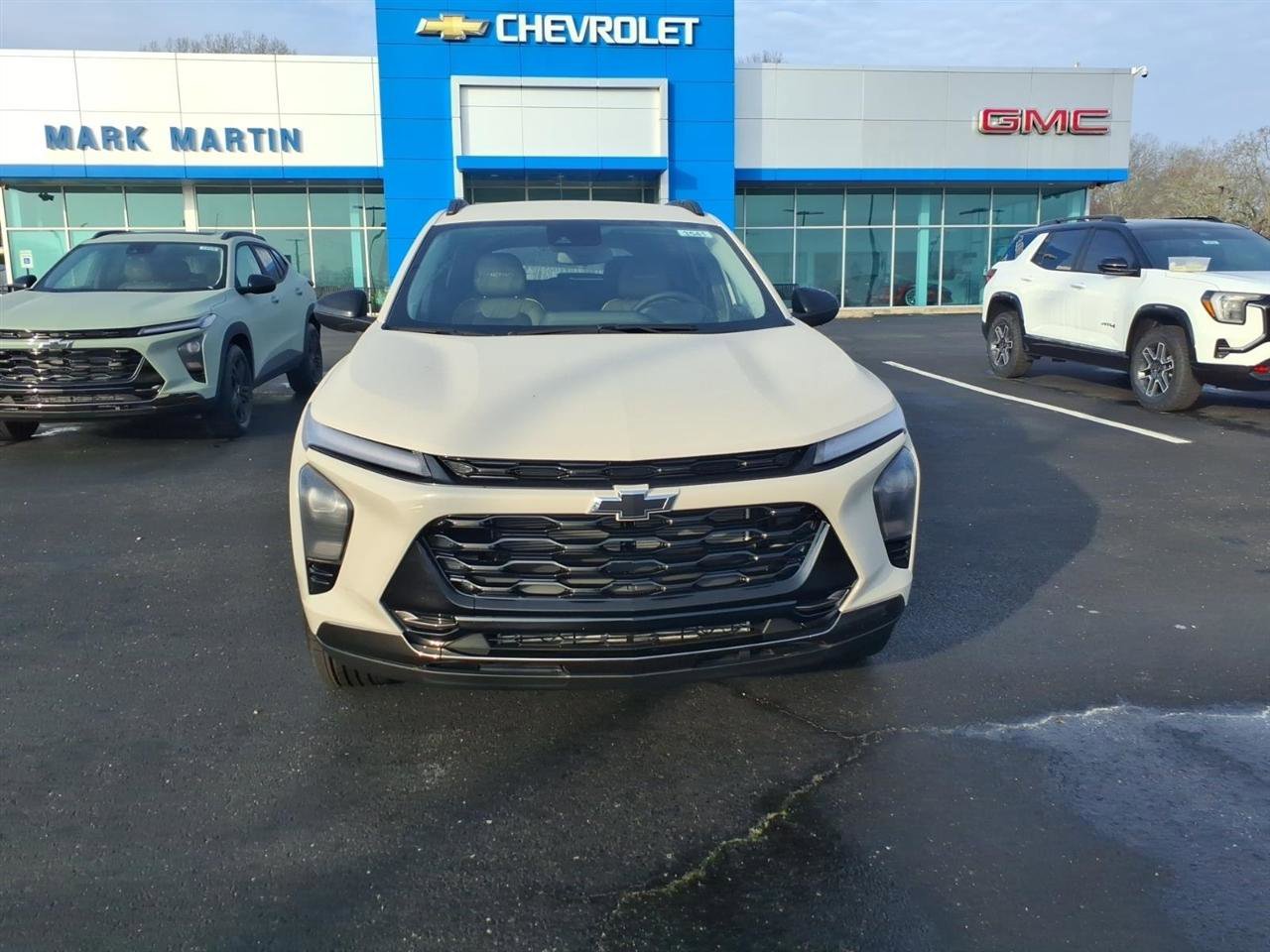 New 2026 Chevrolet Trax ACTIV w/ Driver Confidence Package image 2