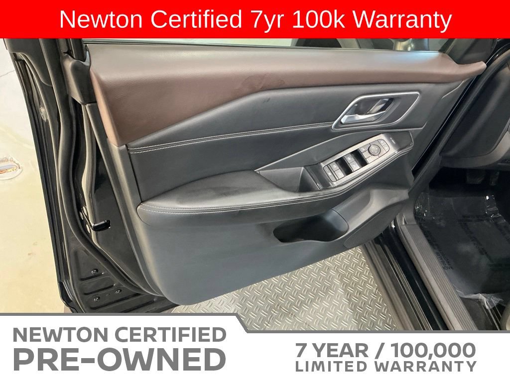 Used 2021 Nissan Rogue SV w/ Premium Package FWD image 39