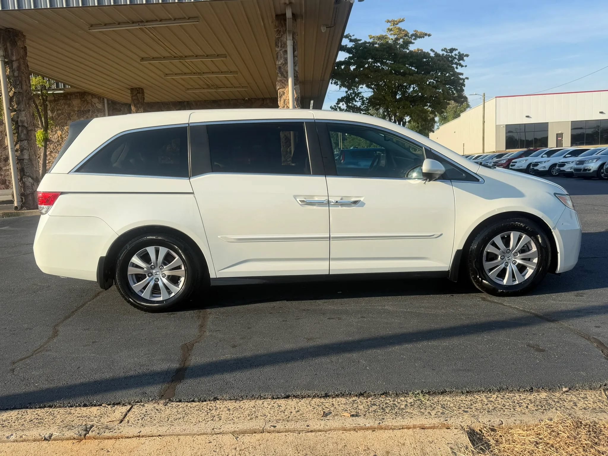 Used 2014 Honda Odyssey EX-L image 8