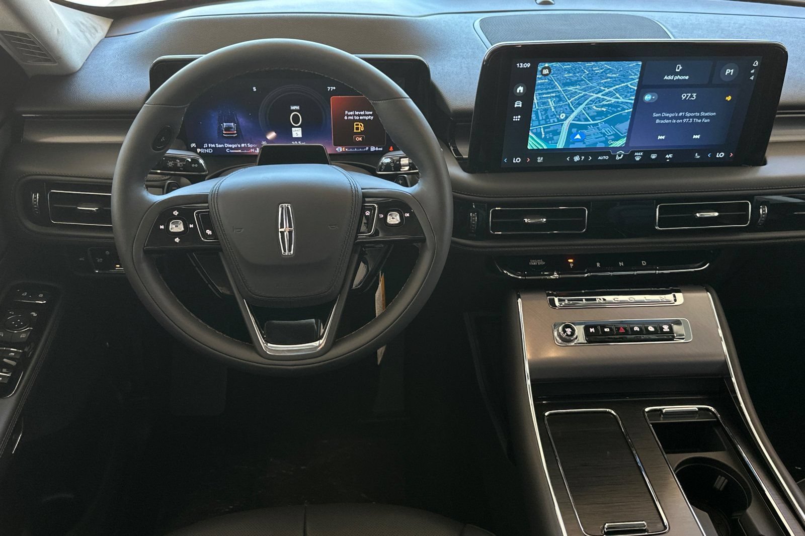 New 2026 Lincoln Aviator AWD image 13