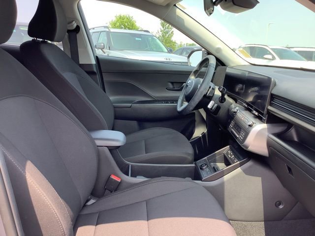 Used 2025 Hyundai Kona SEL image 30