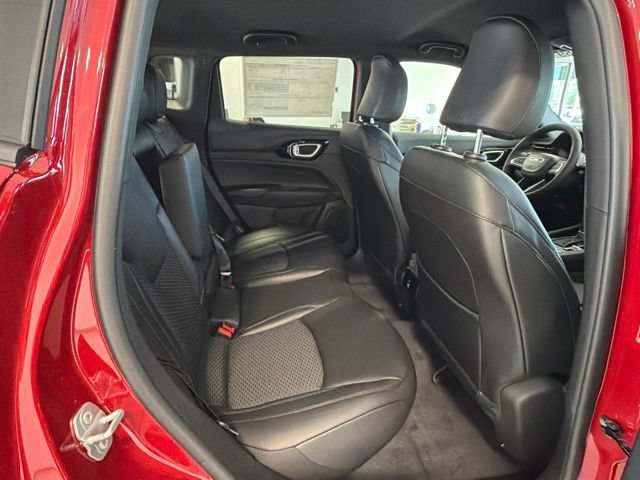 New 2026 Jeep Compass Latitude AWD/4WD image 21