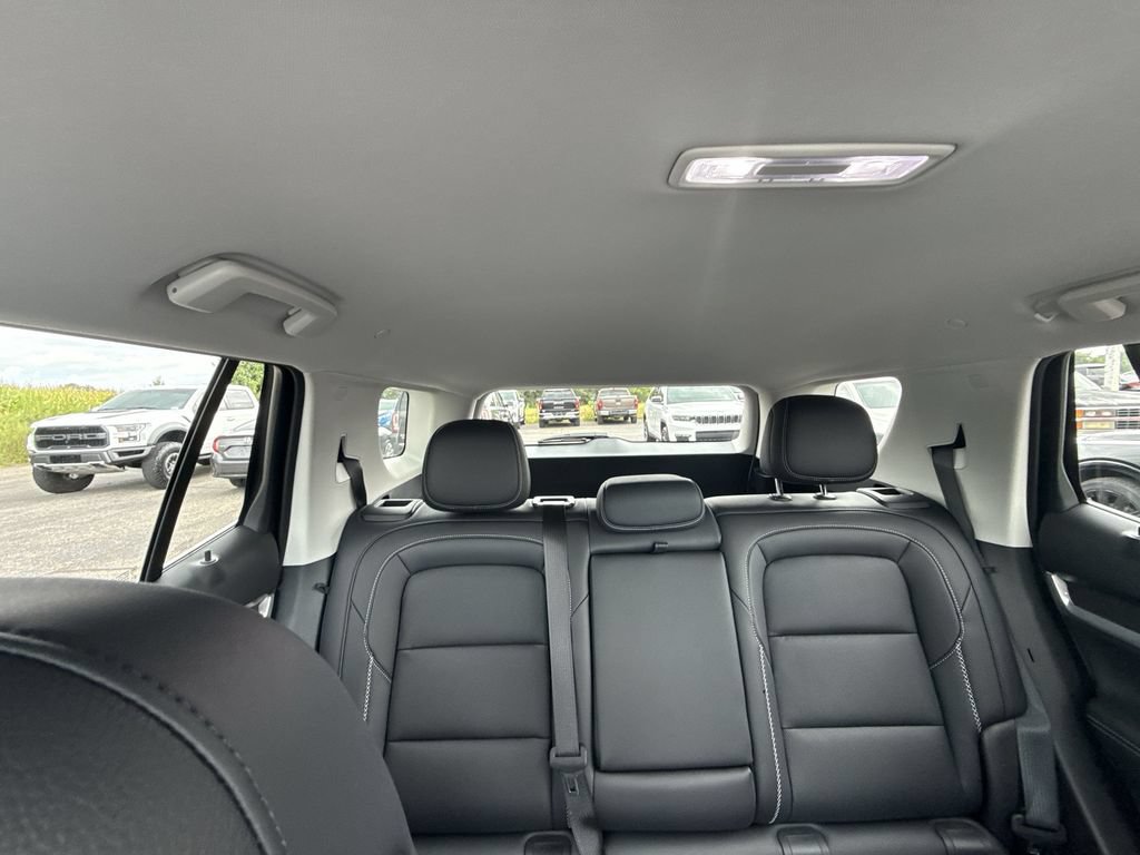 Certified 2026 GMC Terrain Denali AWD/4WD image 11