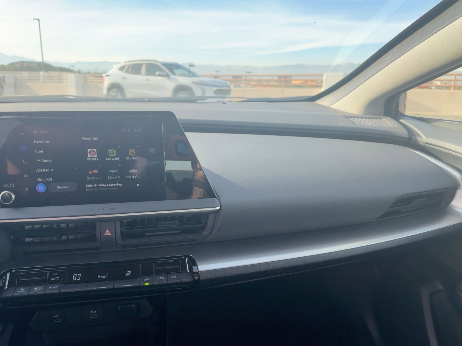 Used 2025 Toyota Prius LE image 8