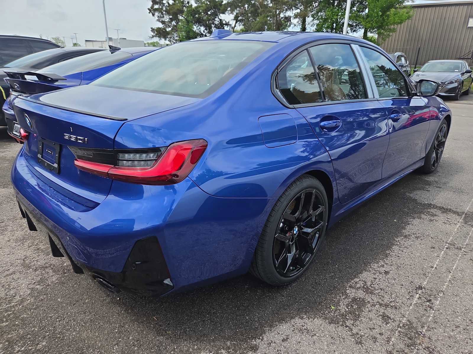 New 2026 BMW 330i Sedan w/ M Sport Package RWD image 5