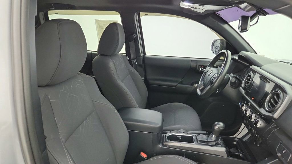 Used 2017 Toyota Tacoma TRD Sport image 23