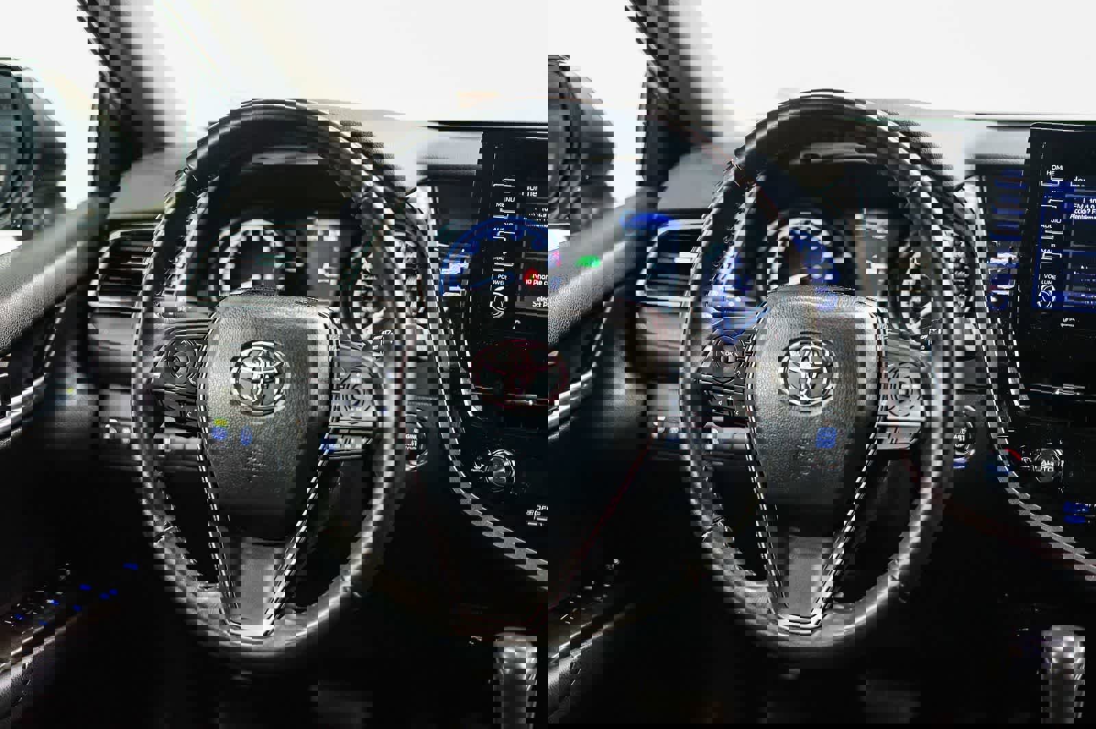 Used 2023 Toyota Camry SE w/ Convenience Package image 14