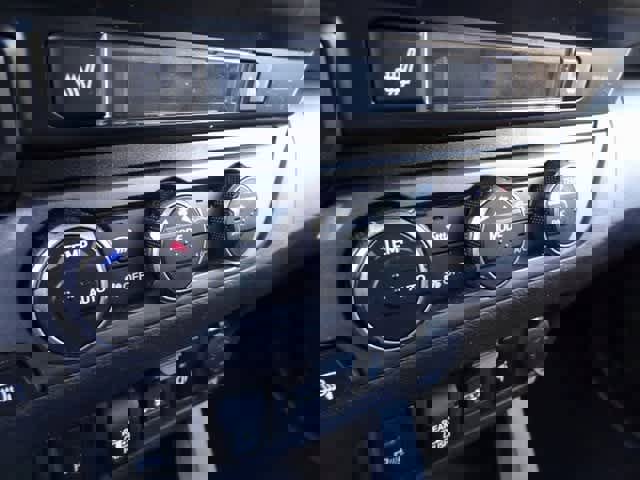 Used 2020 Toyota Tacoma TRD Off-Road image 14