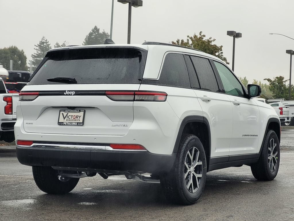 New 2025 Jeep Grand Cherokee Limited w/ Trailer Tow Package AWD/4WD image 3