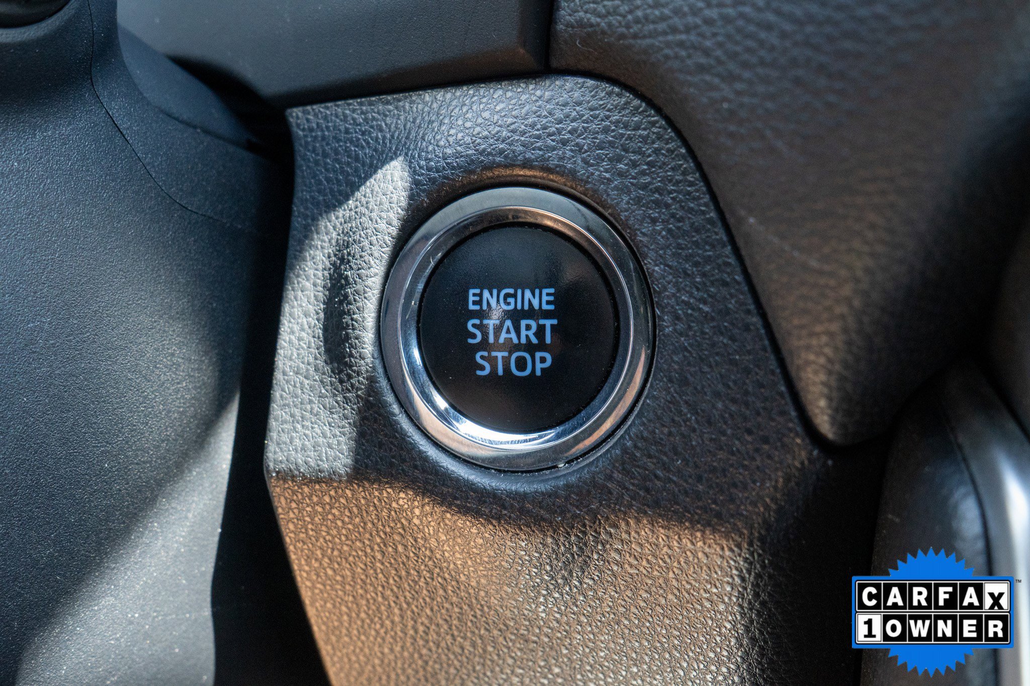 Used 2019 Toyota RAV4 XLE w/ Convenience Package FWD image 24