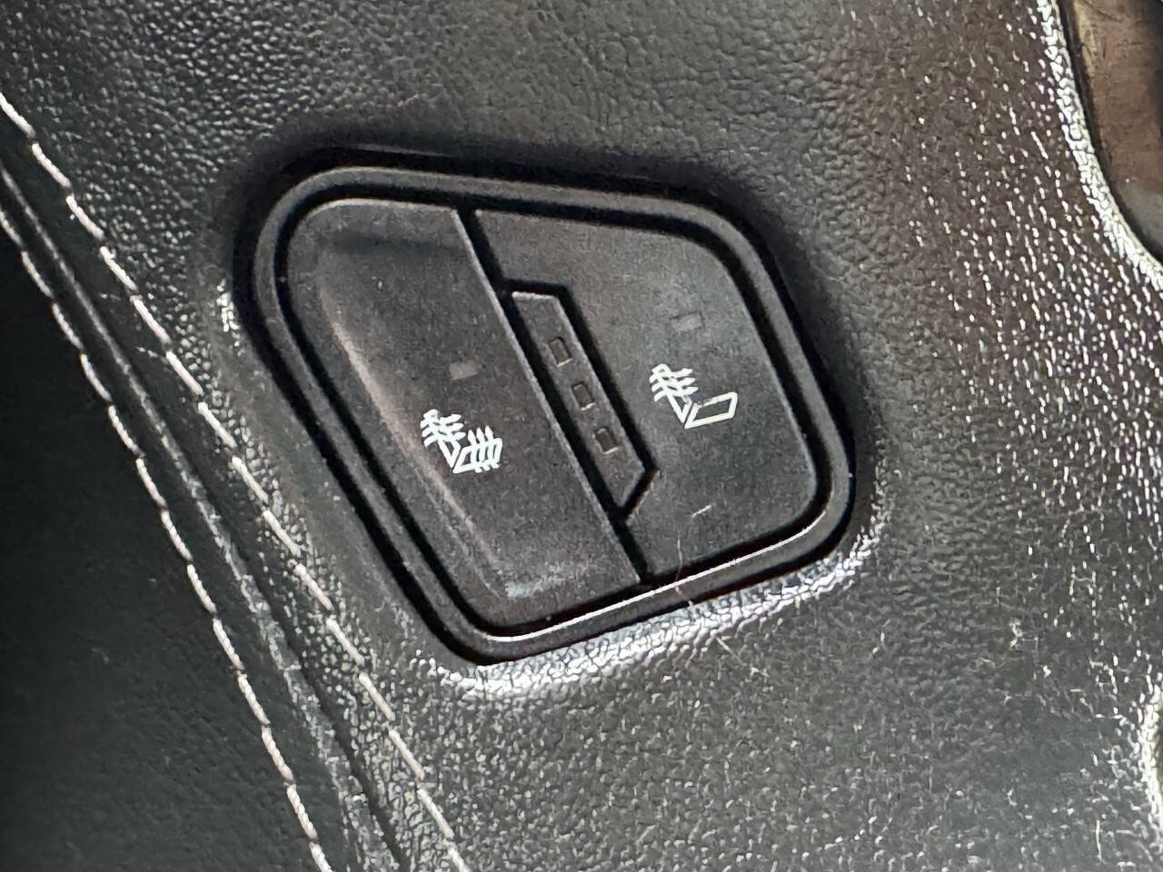 Used 2018 Chevrolet Suburban LT AWD/4WD image 66
