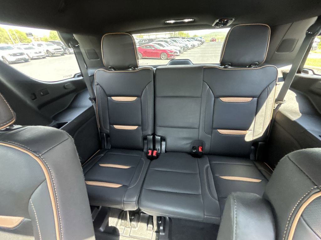 Used 2023 GMC Yukon AT4 w/ Technology Package image 30