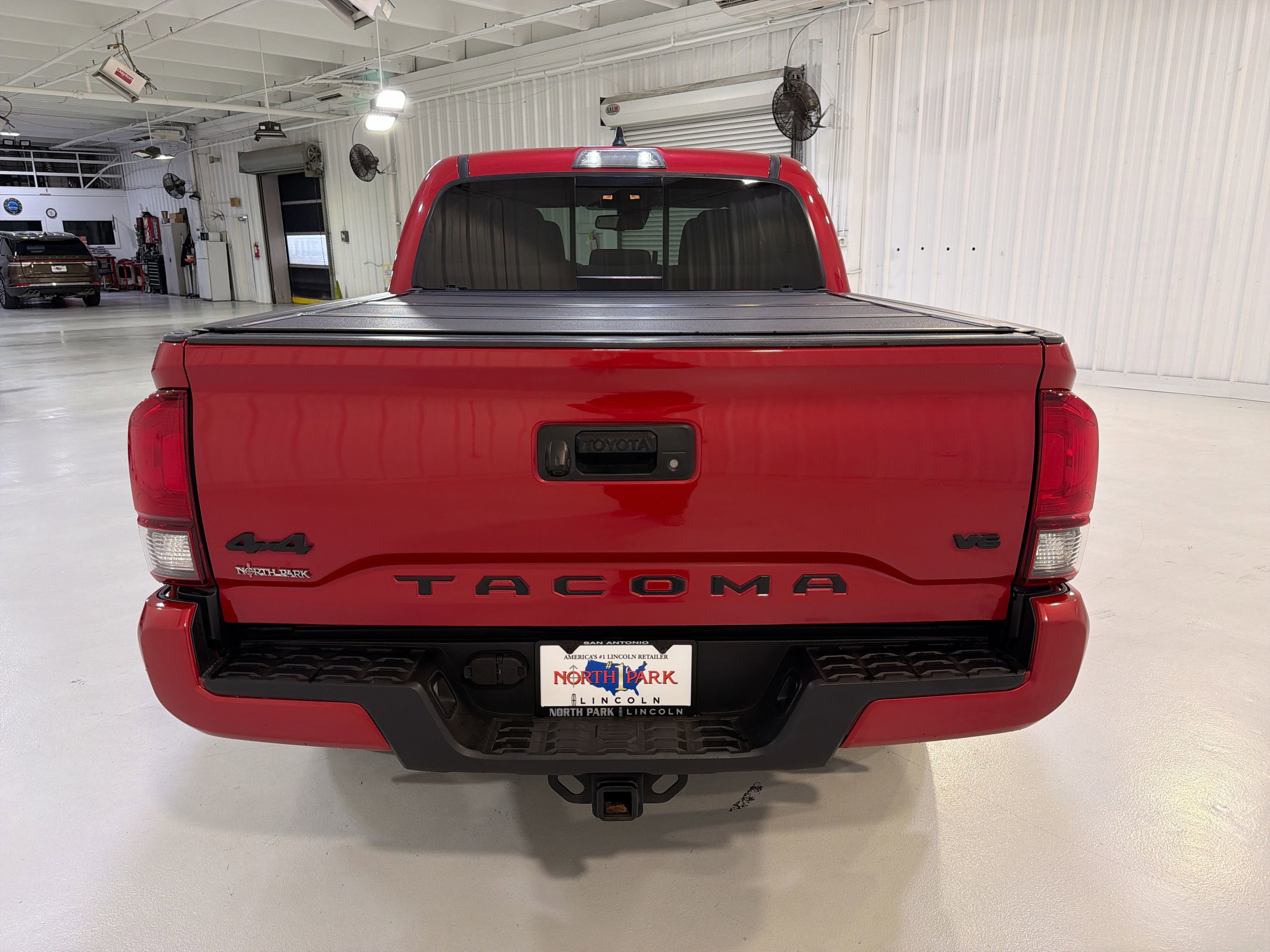 Used 2021 Toyota Tacoma SR5 w/ Technology Package AWD/4WD image 25