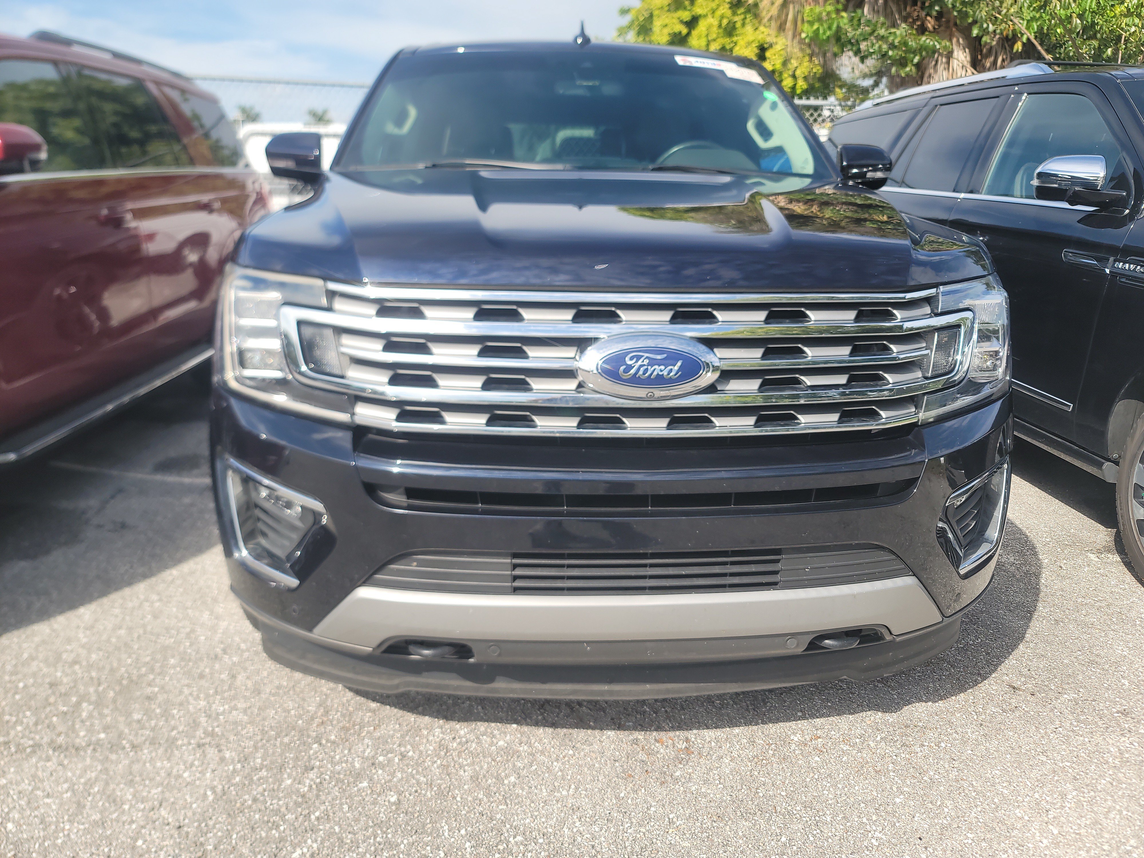 Used 2021 Ford Expedition Limited AWD/4WD image 2