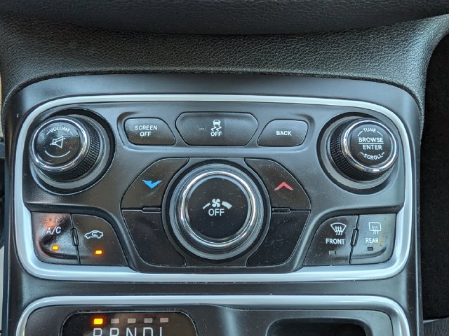 Used 2015 Chrysler 200 Limited FWD image 23