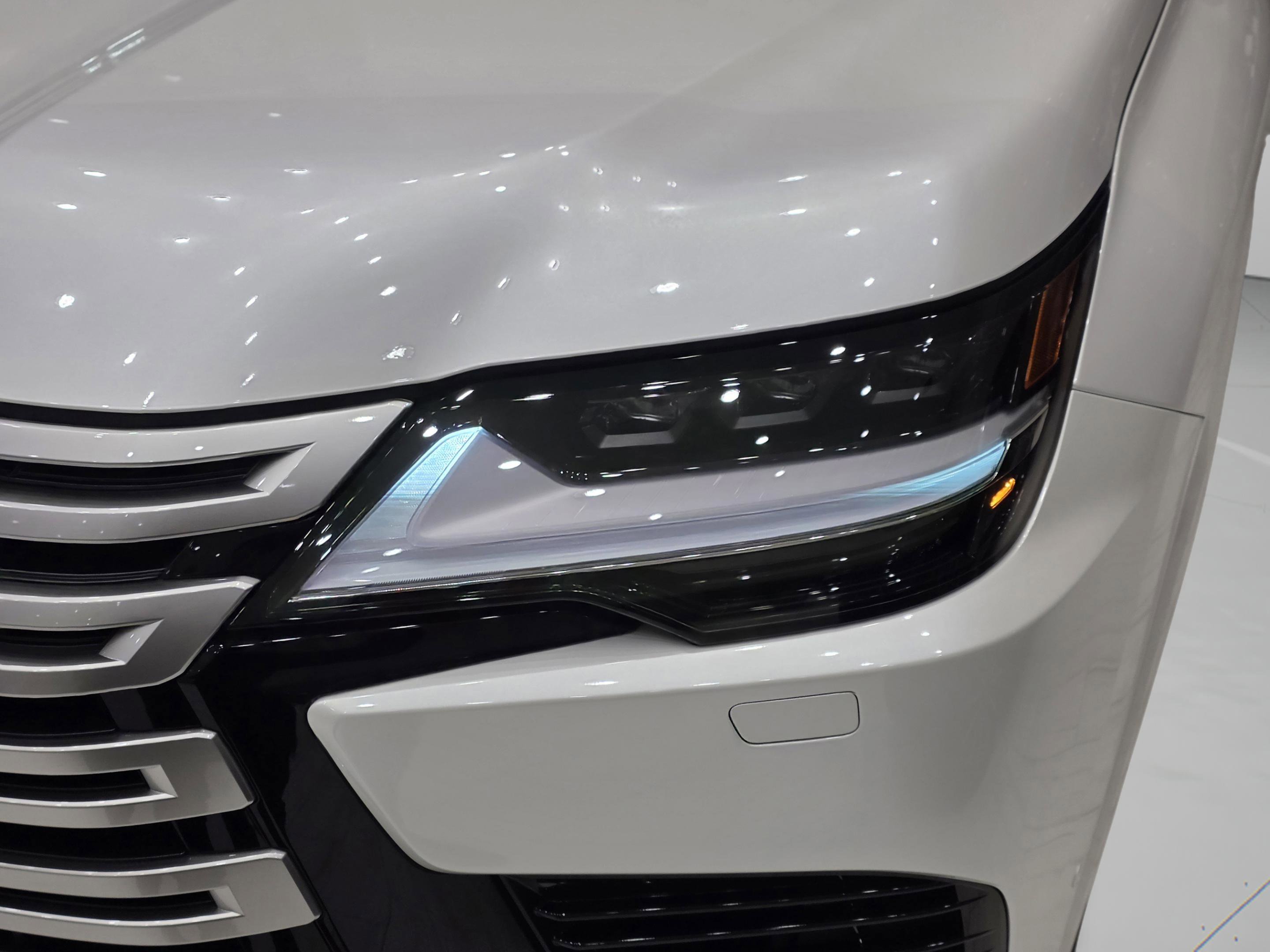 New 2026 Lexus LX 700h Luxury image 30