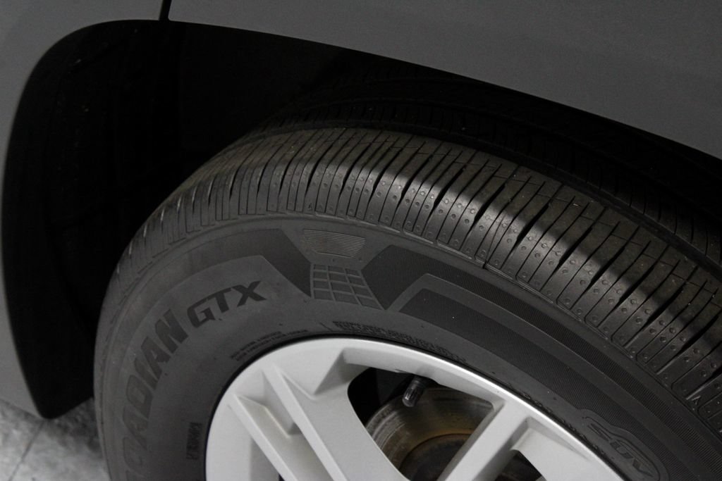 Certified 2025 Hyundai Tucson SE AWD/4WD image 18