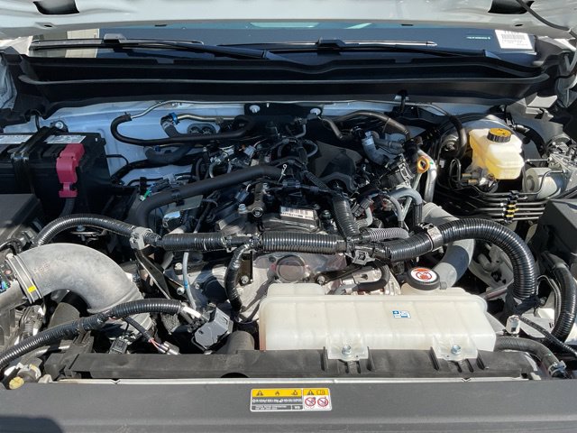Used 2025 Toyota Tacoma SR5 AWD/4WD image 14
