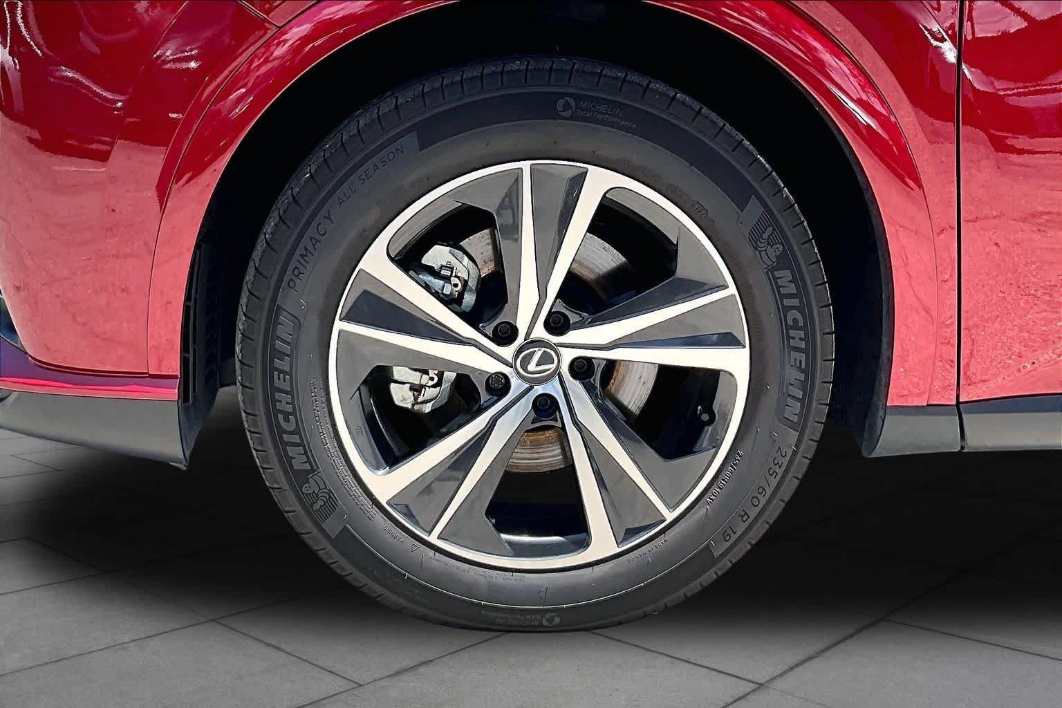 Used 2024 Lexus RX 350h w/ Accessory Package (Z1) AWD/4WD image 10