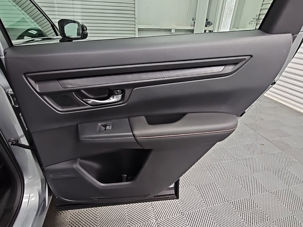 Used 2025 Honda CR-V Sport-L image 37