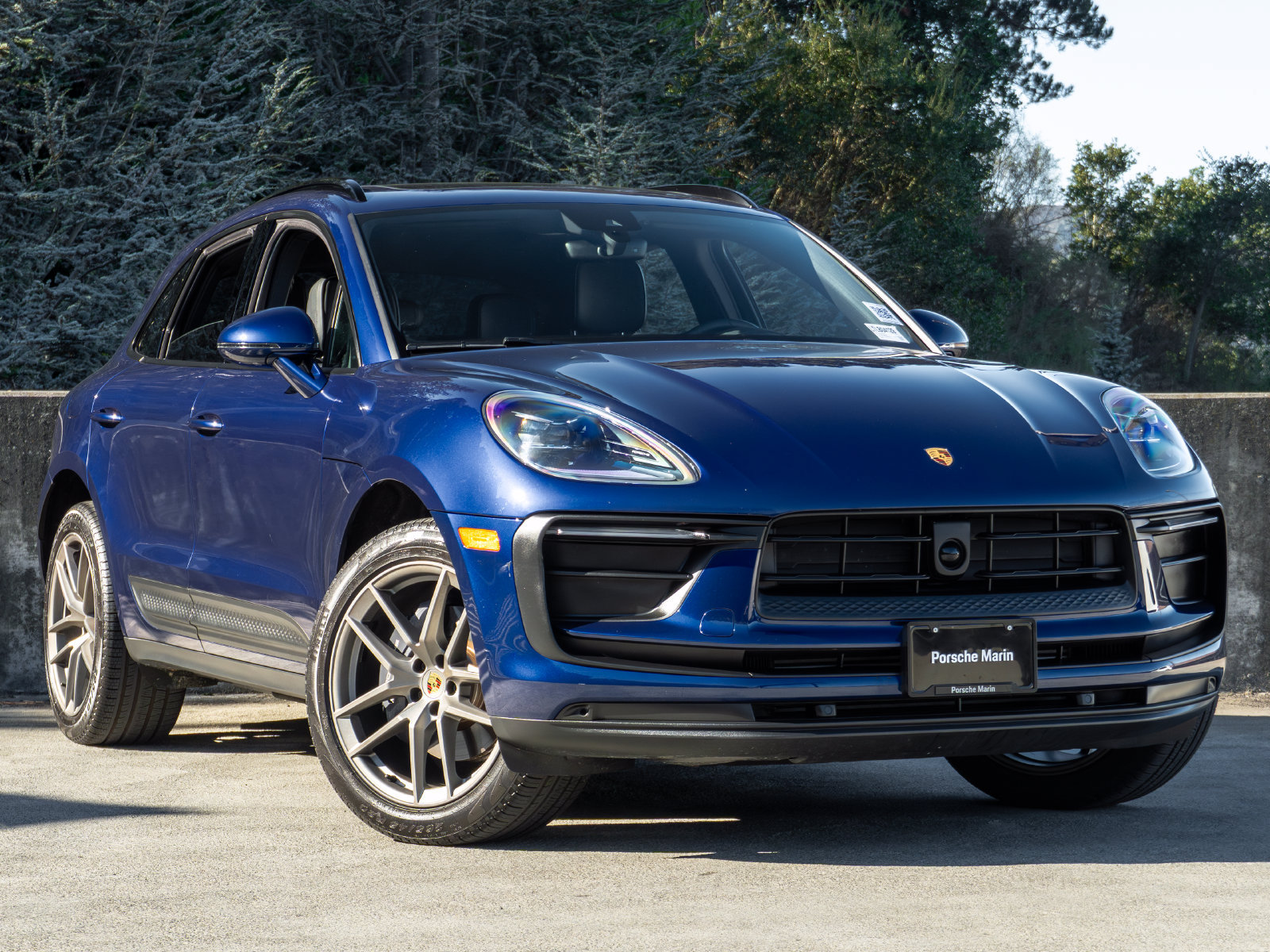 Certified 2026 Porsche Macan AWD/4WD image 6