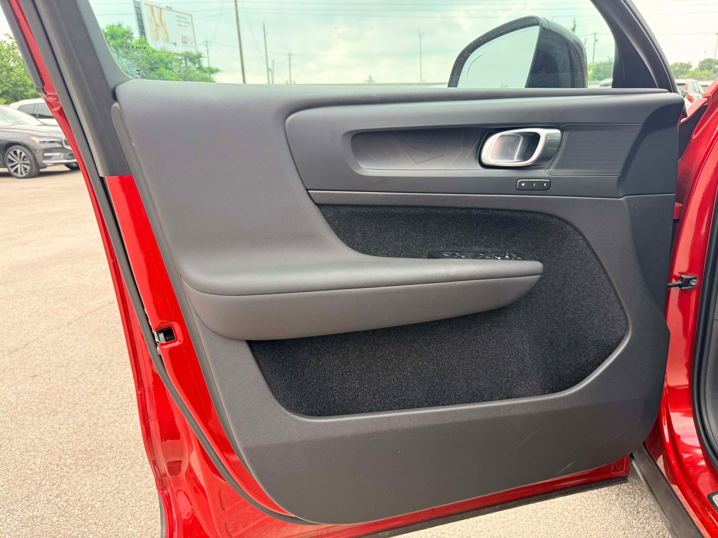 Certified 2023 Volvo C40 P8 Recharge Plus AWD/4WD image 9