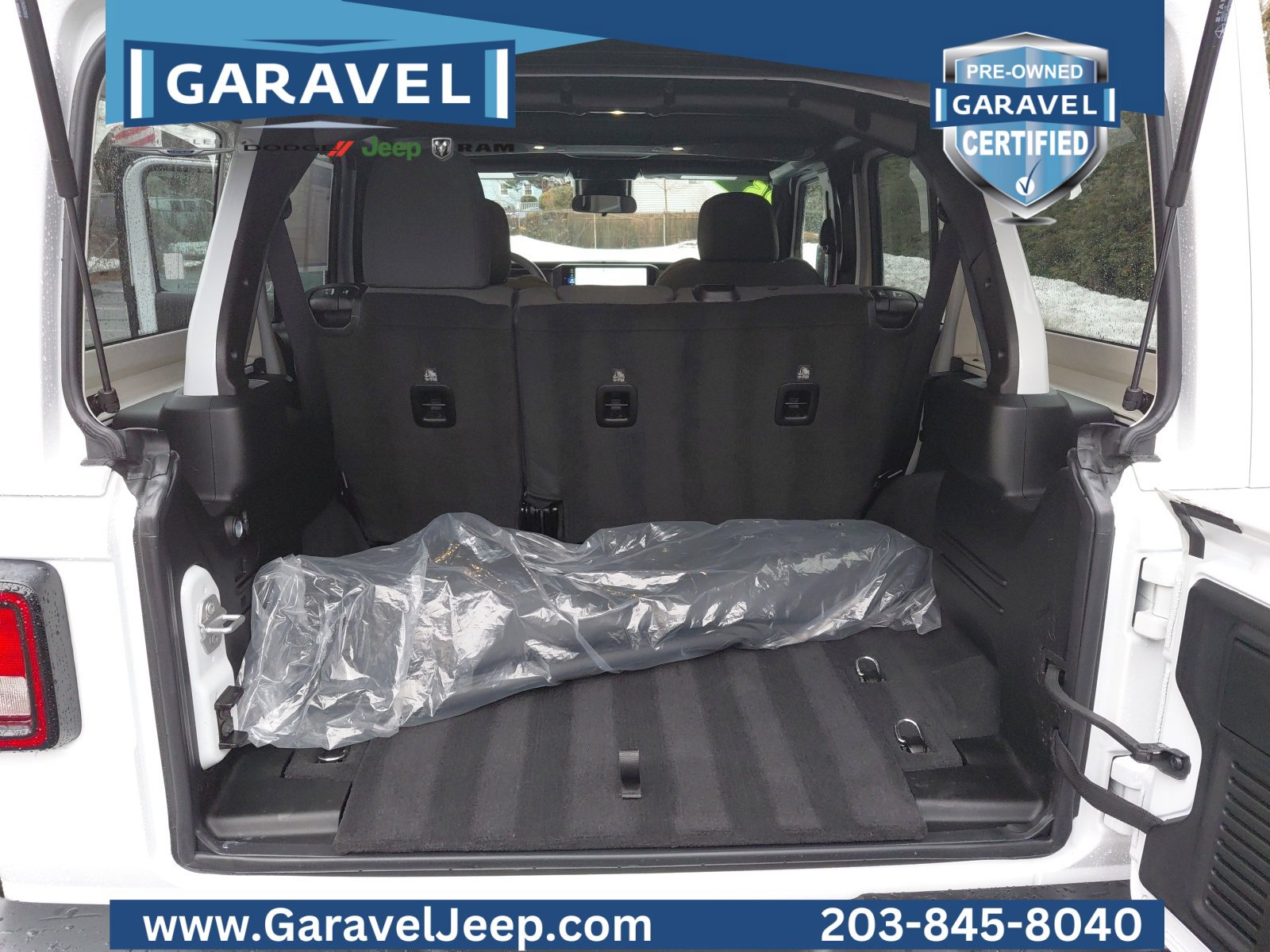 Used 2025 Jeep Wrangler Sport S image 19