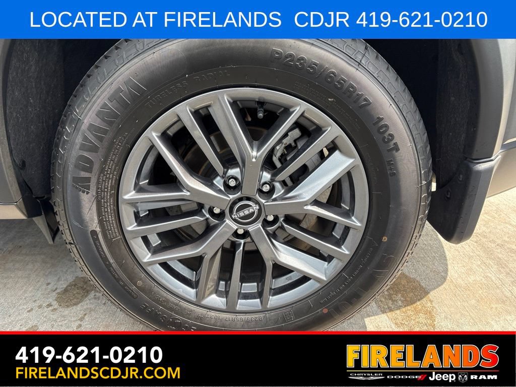 Used 2023 Nissan Rogue S AWD/4WD image 10