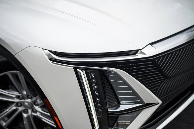 Used 2024 Cadillac Lyriq Tech image 13