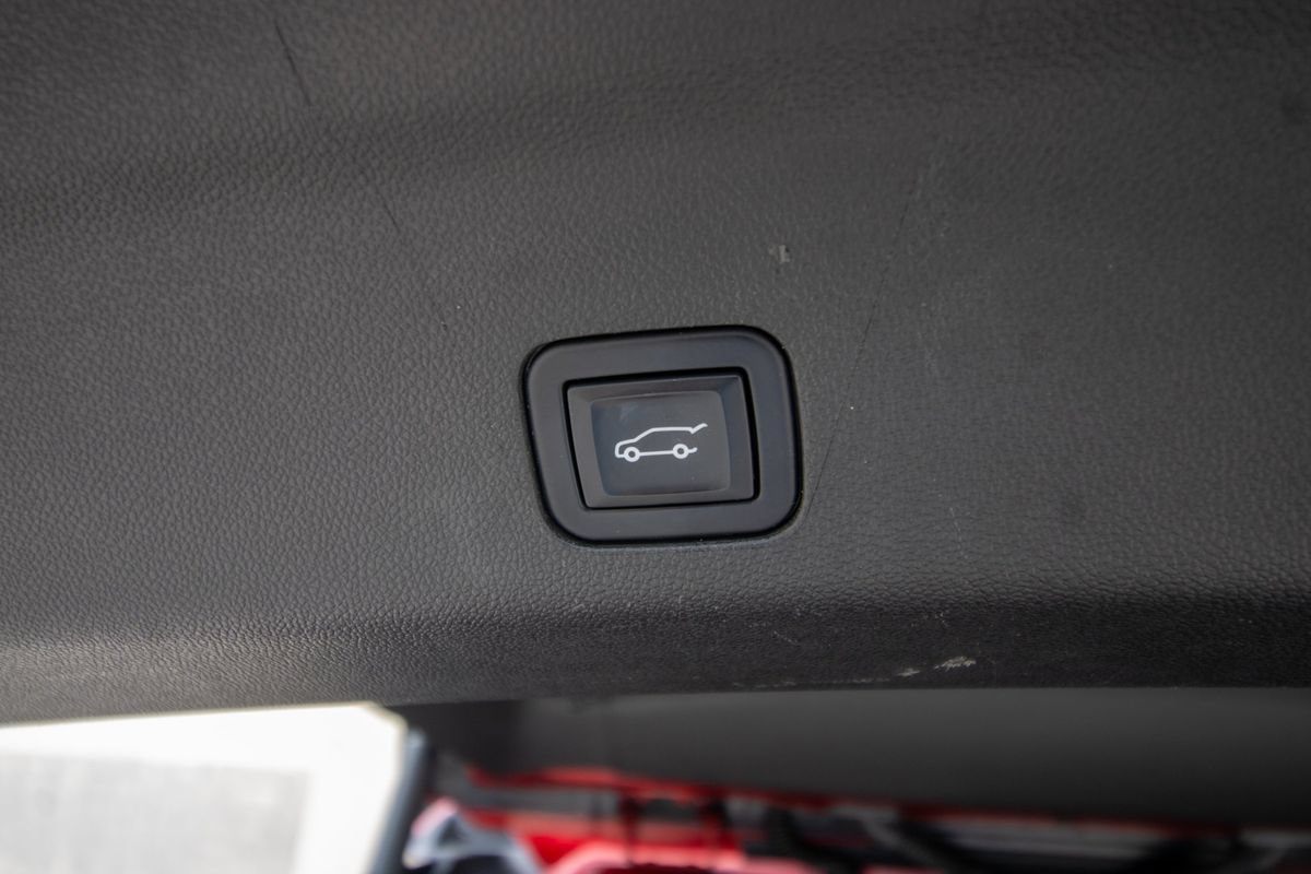 Used 2022 Chevrolet Tahoe RST w/ Luxury Package AWD/4WD image 50