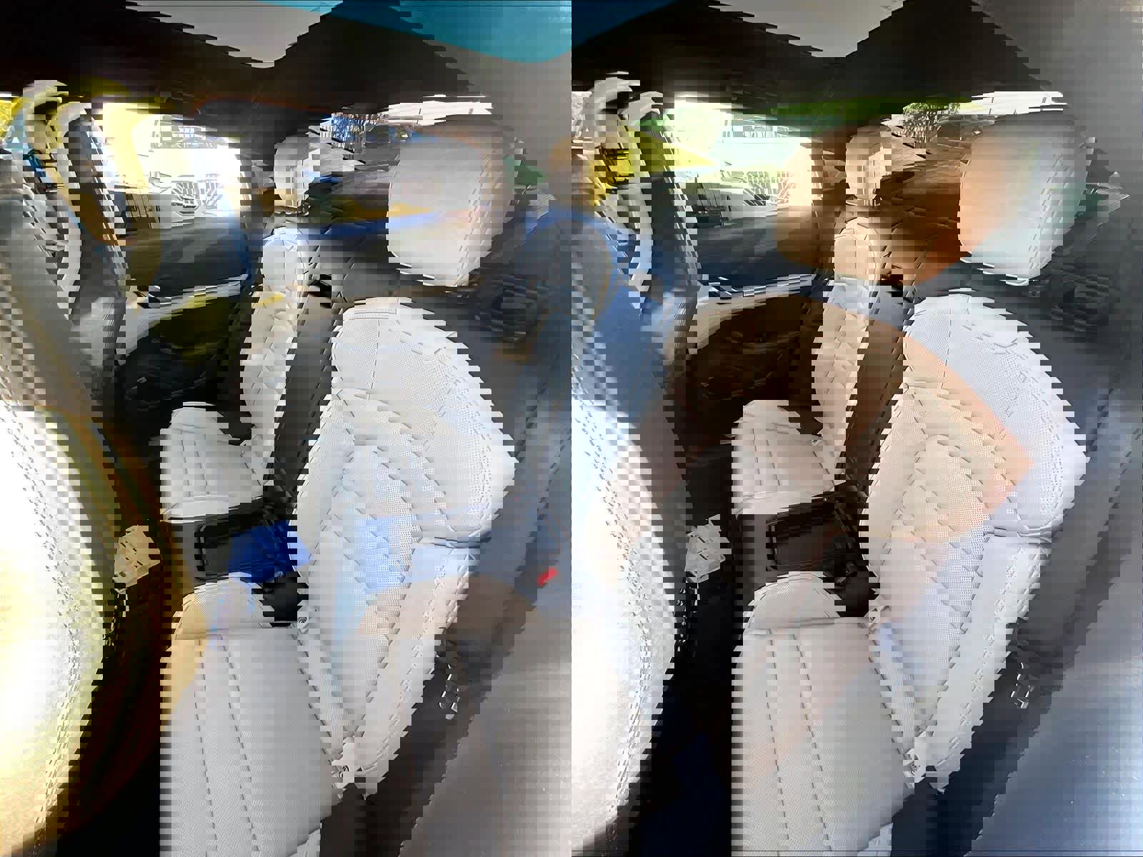 Used 2020 Porsche Taycan Turbo image 25