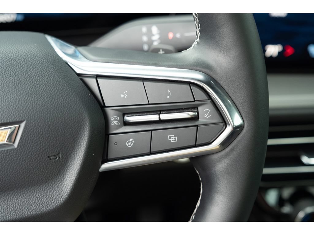 Used 2025 Chevrolet Traverse LT w/ Sun and Wheel Package FWD image 20