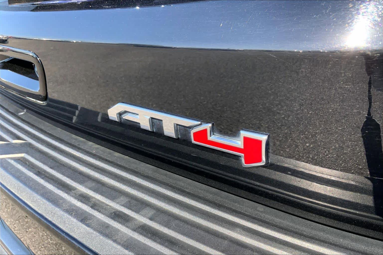 Used 2023 GMC Yukon XL AT4 w/ Max Trailering Package AWD/4WD image 10