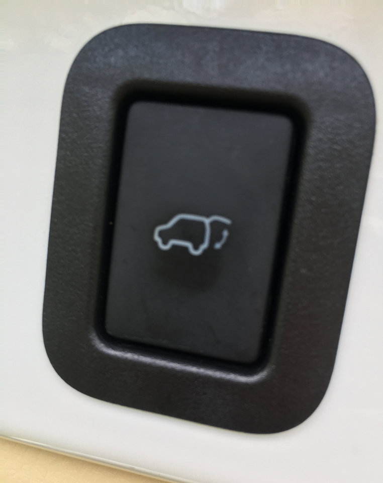 Used 2017 Toyota Highlander XLE image 35