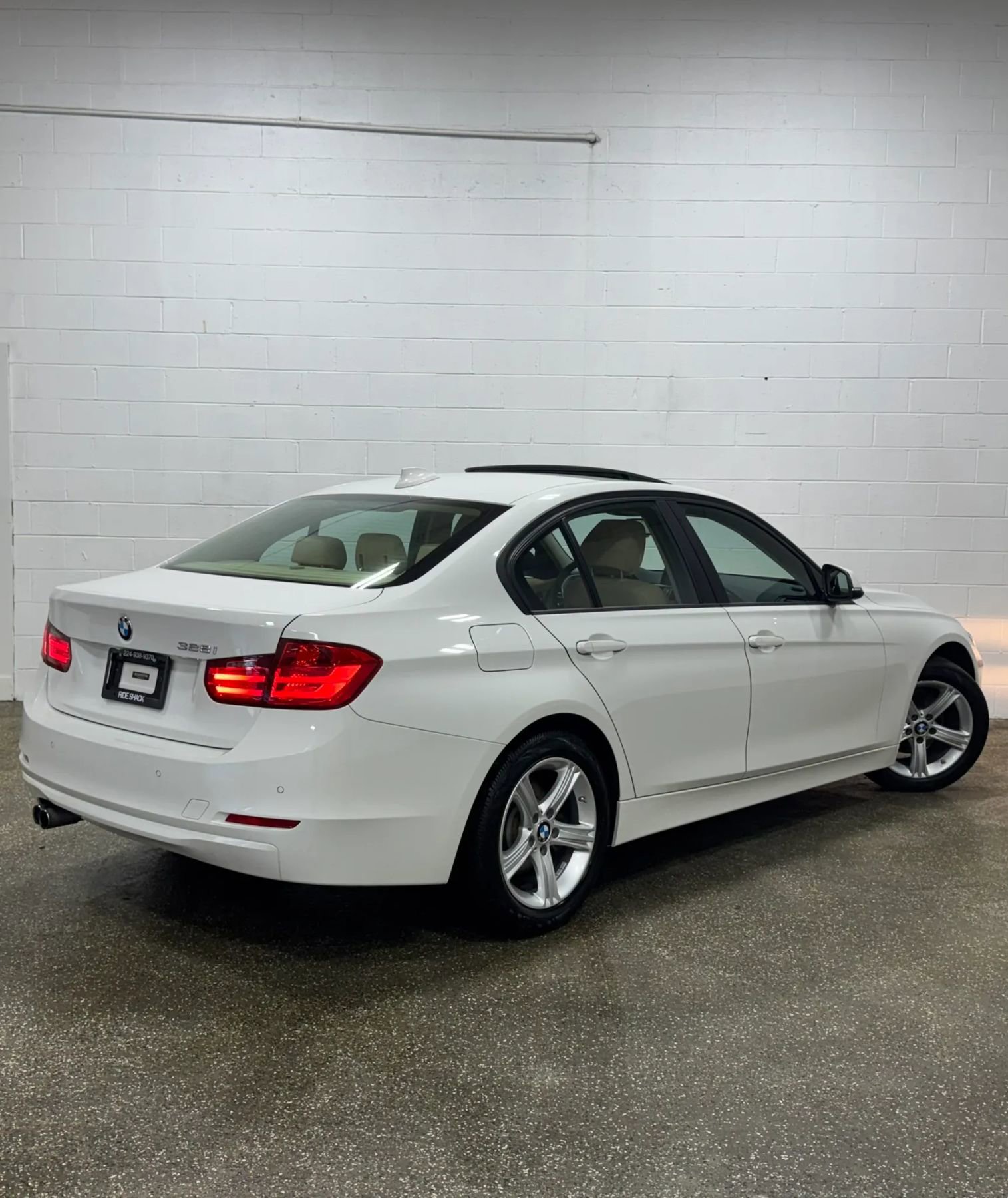 Used 2015 BMW 328i Sedan image 3