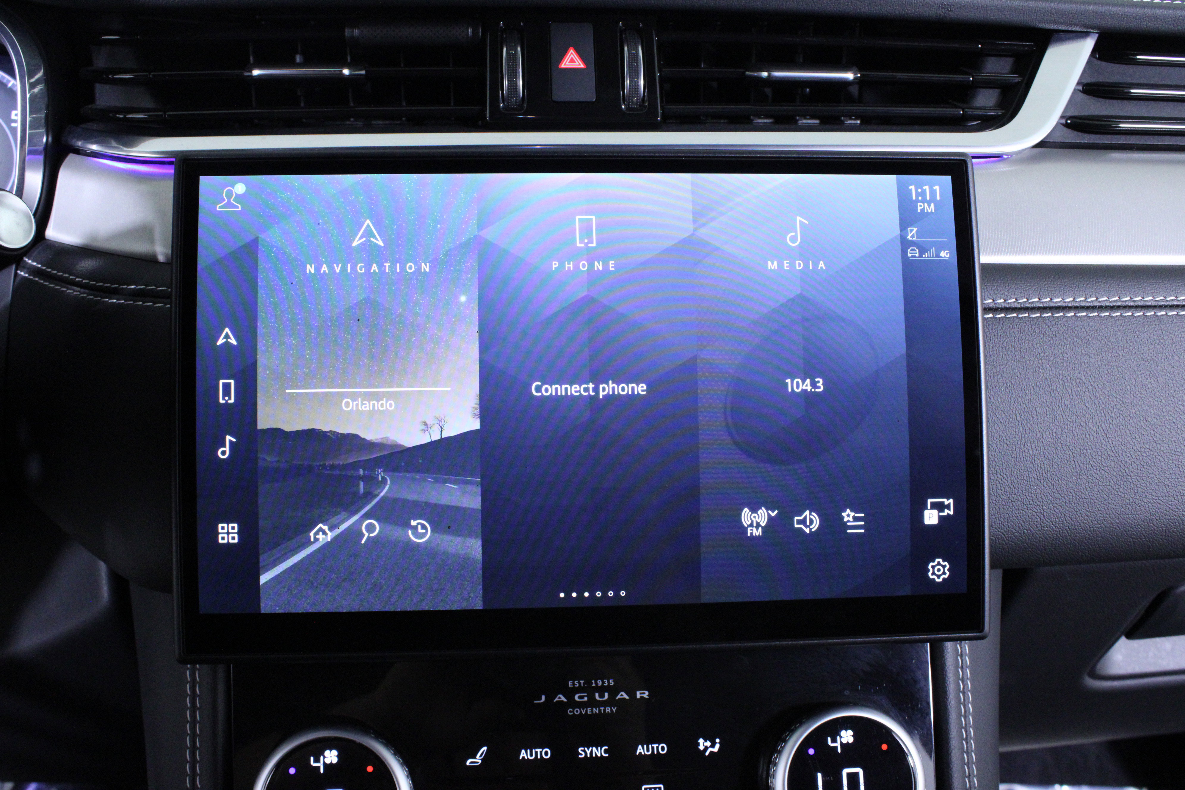 Used 2025 Jaguar F-PACE R-Dynamic S image 27