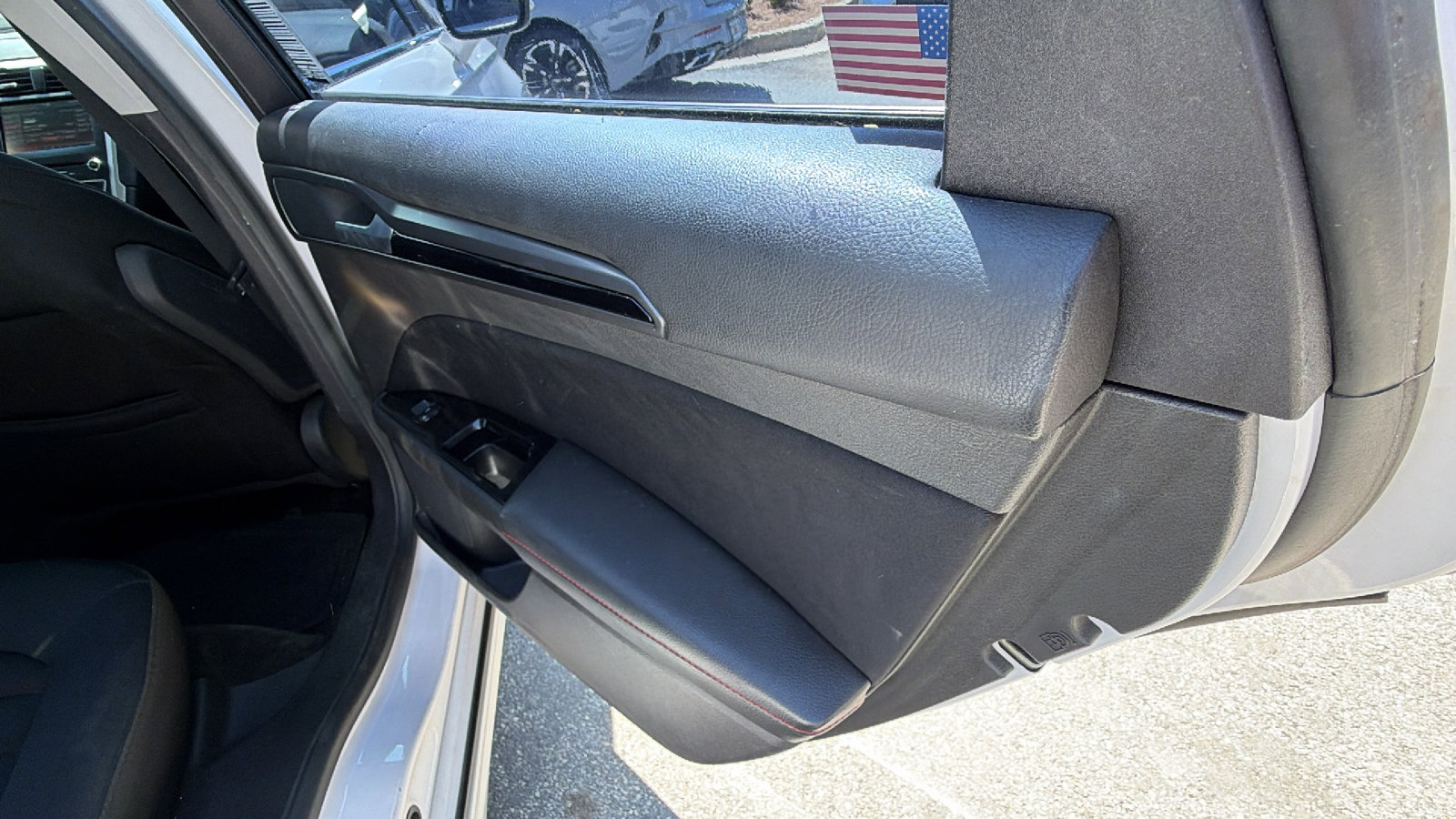 Used 2016 Ford Fusion SE image 20