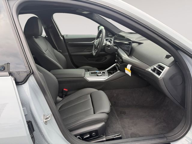 Used 2025 BMW i4 xDrive40i w/ M Sport Package AWD/4WD image 15