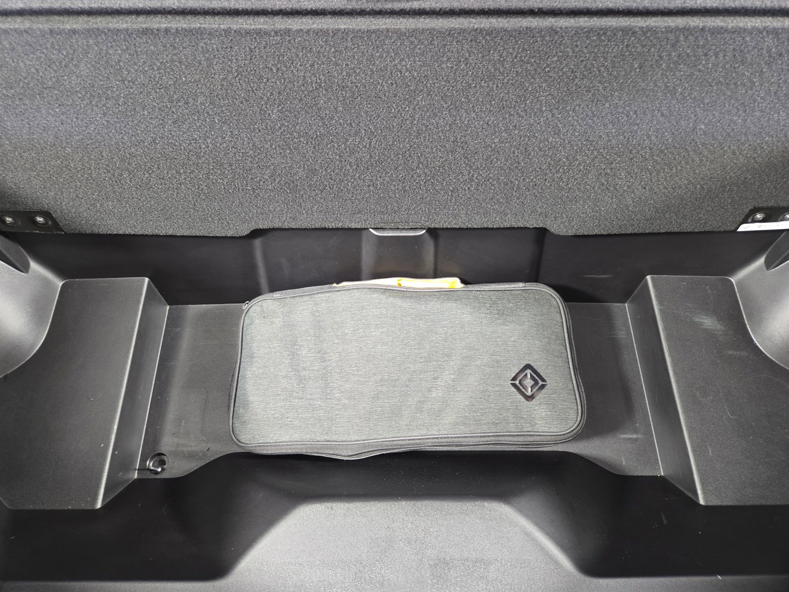 Used 2024 Rivian R1S Adventure image 14