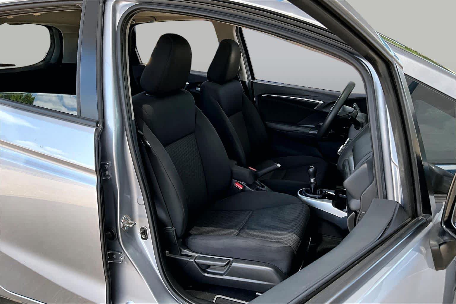 Used 2018 Honda Fit EX image 9