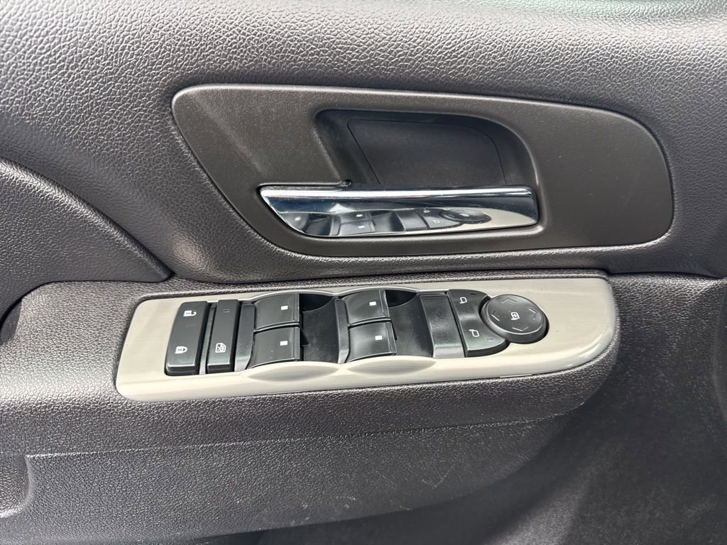 Used 2012 Chevrolet Tahoe 4WD image 32