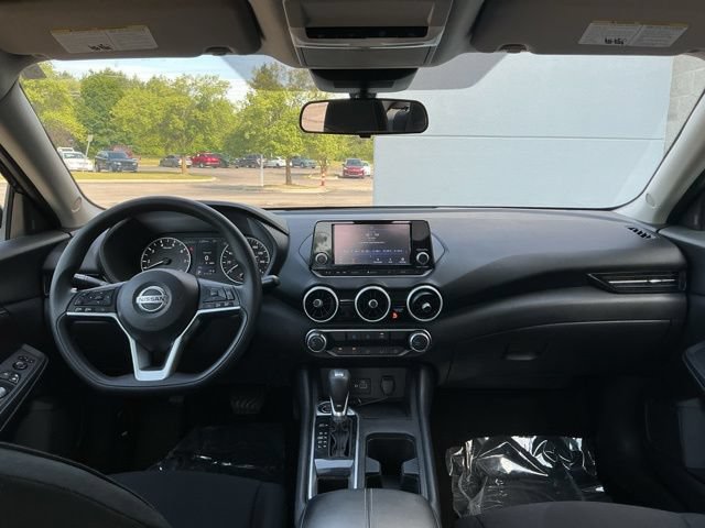 Used 2020 Nissan Sentra S FWD image 2