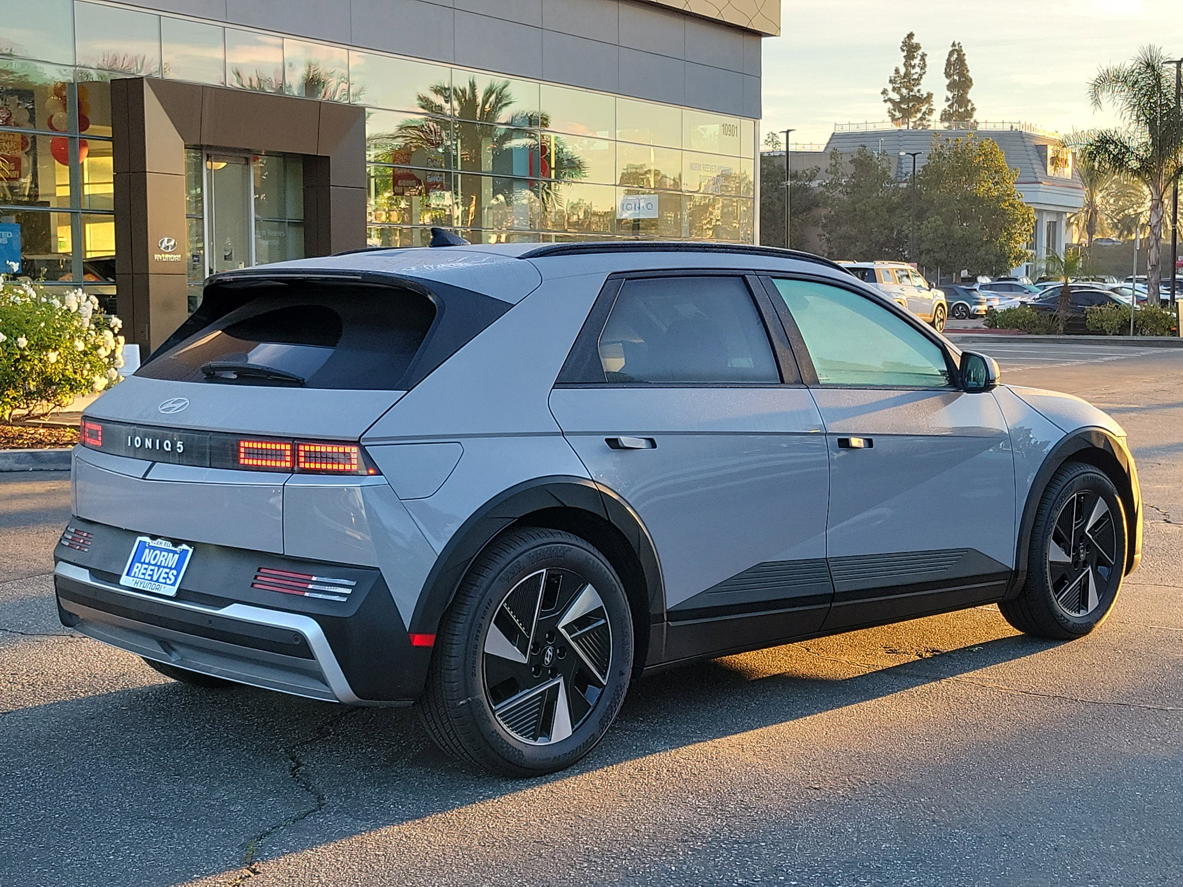 Certified 2025 Hyundai Ioniq 5 SEL image 2